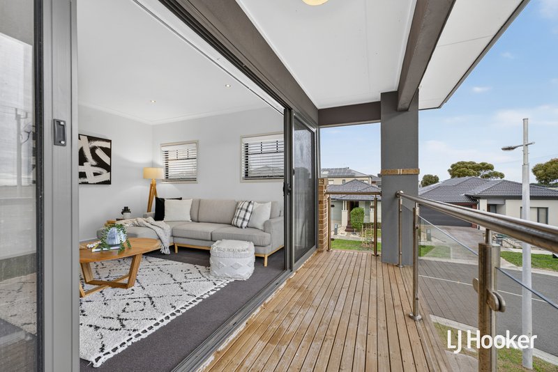 Photo - 45 Beachside Crescent, Point Cook VIC 3030 - Image 16