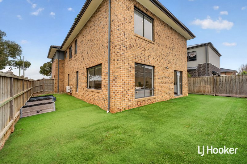 Photo - 45 Beachside Crescent, Point Cook VIC 3030 - Image 17