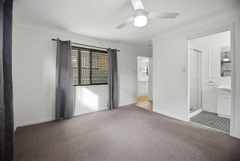 Photo - 45 Beaufort Place, Deception Bay QLD 4508 - Image 6
