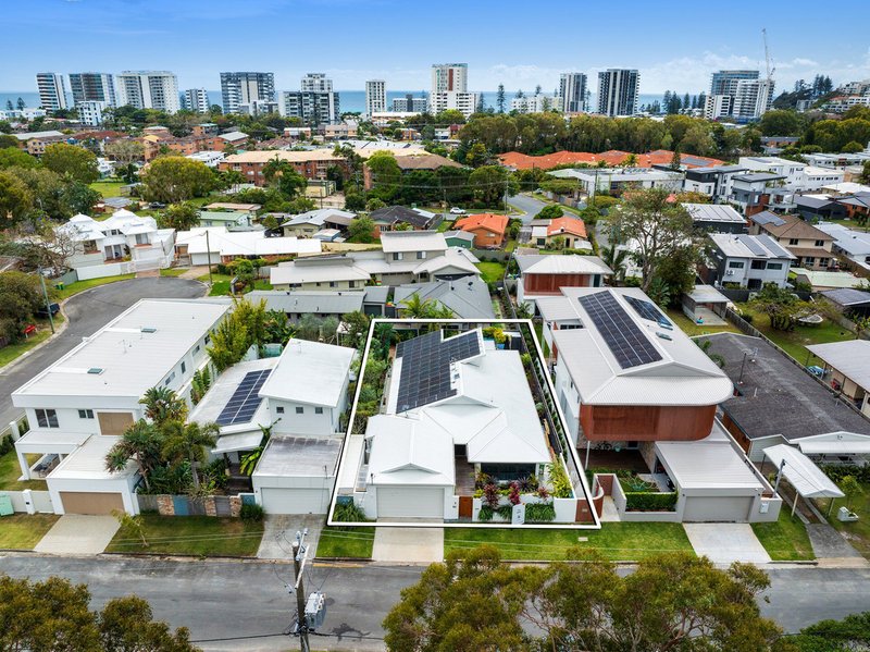 Photo - 45 Binya Avenue, Coolangatta QLD 4225 - Image 5