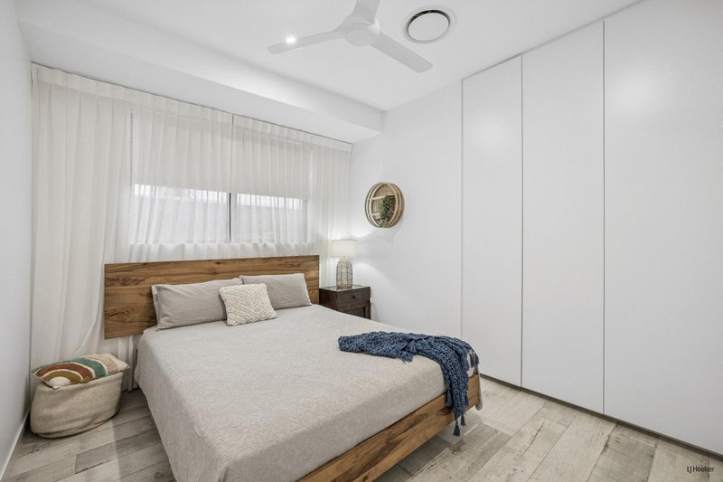 Photo - 45 Binya Avenue, Coolangatta QLD 4225 - Image 20
