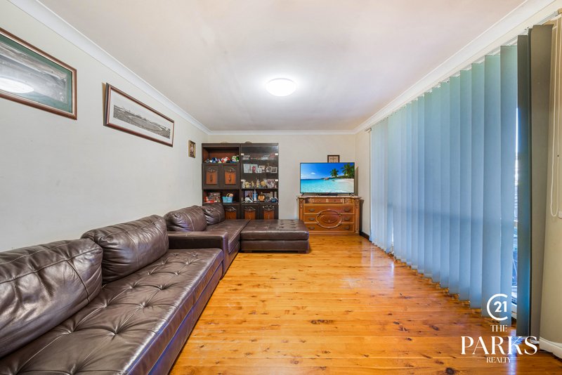 Photo - 45 Birkdale Crescent, Liverpool NSW 2170 - Image 2