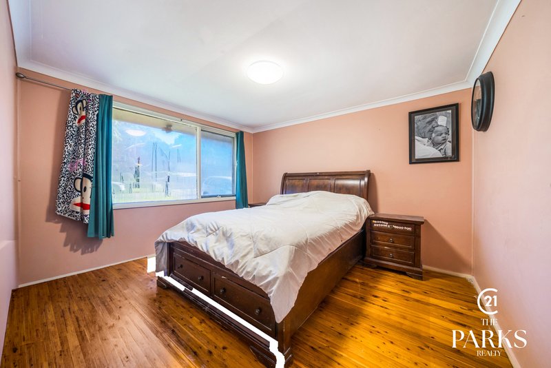 Photo - 45 Birkdale Crescent, Liverpool NSW 2170 - Image 5