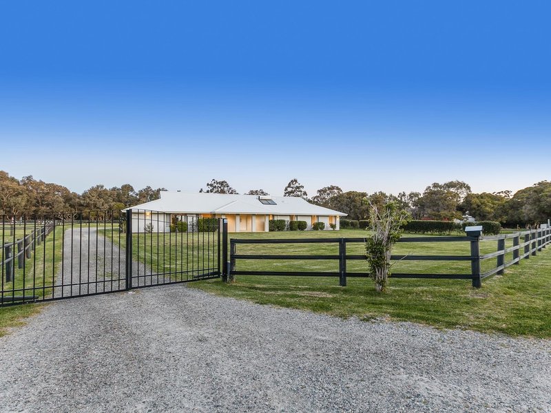 Photo - 45 Blair Road, Oakford WA 6121 - Image 3