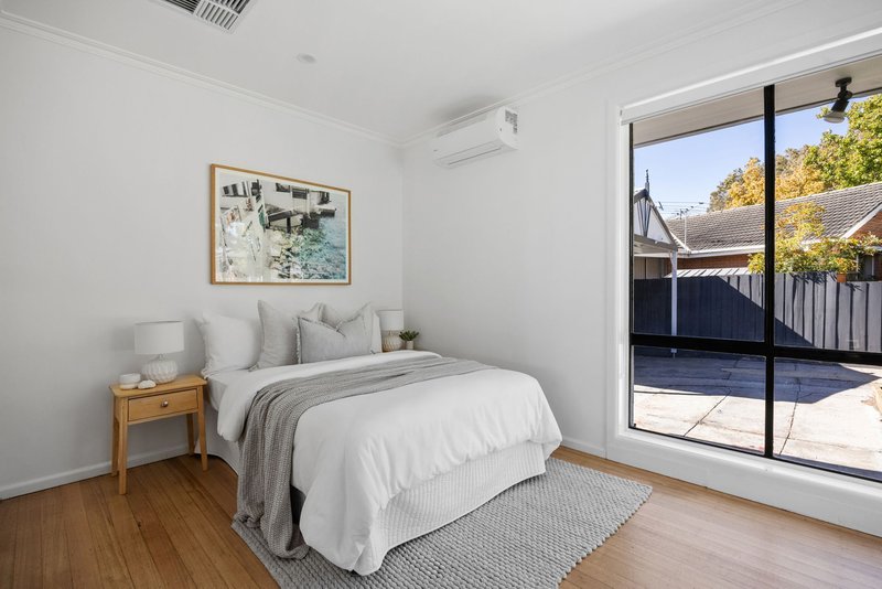 Photo - 45 Brentwood Crescent, Frankston VIC 3199 - Image 9