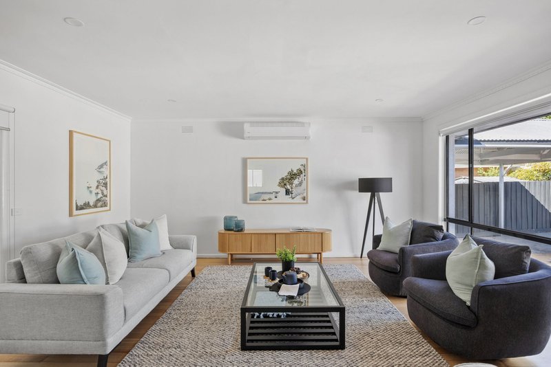 Photo - 45 Brentwood Crescent, Frankston VIC 3199 - Image 14