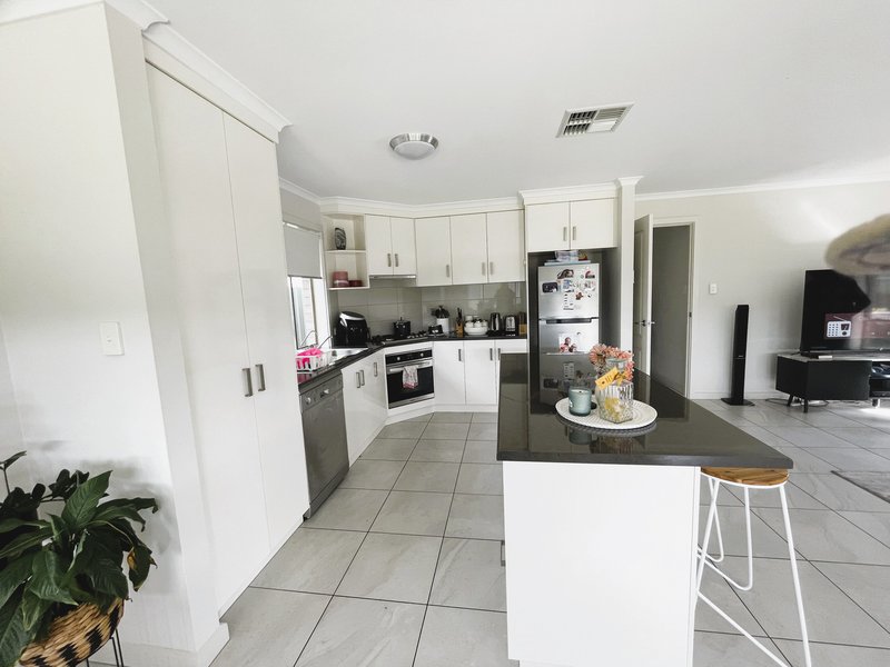 Photo - 45 Brooklyn Drive, Hallett Cove SA 5158 - Image 5