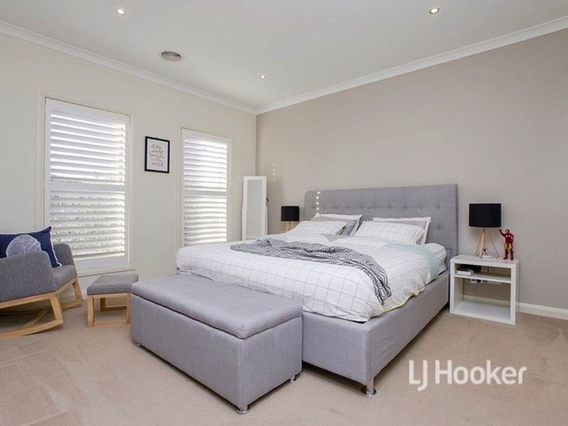 Photo - 45 Brownlow Drive, Point Cook VIC 3030 - Image 6