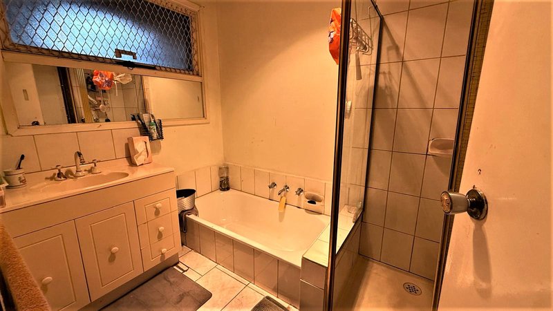 Photo - 45 Bundeena Avenue, Keysborough VIC 3173 - Image 7