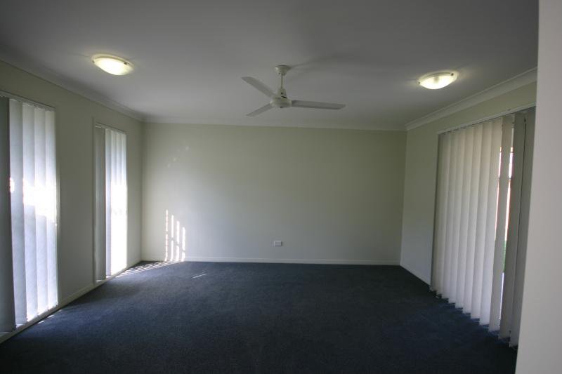 Photo - 45 Burns Circuit, Augustine Heights QLD 4300 - Image 4