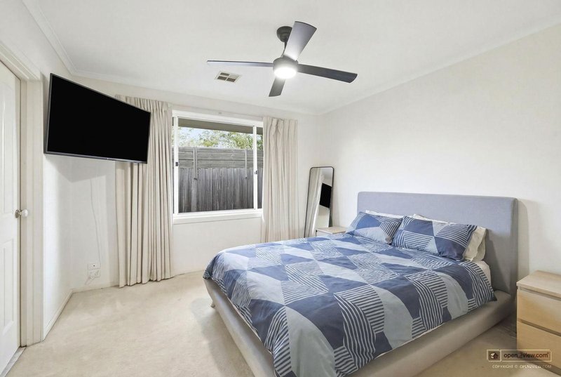 Photo - 45 Cairns Drive, Darley VIC 3340 - Image 3