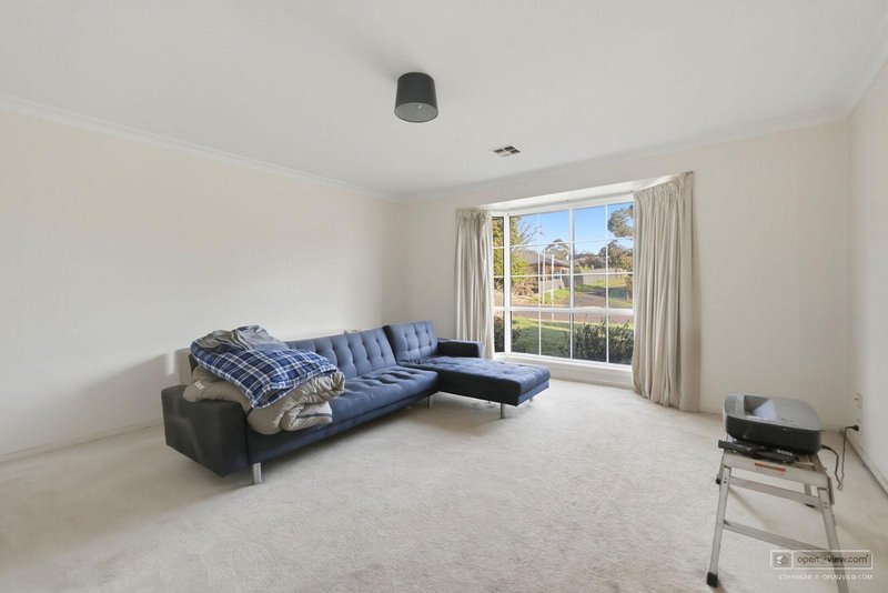 Photo - 45 Cairns Drive, Darley VIC 3340 - Image 9