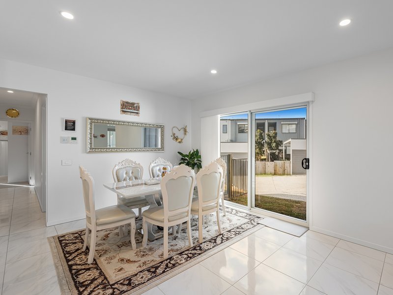 Photo - 45 Cambridge Way, Ripley QLD 4306 - Image 13