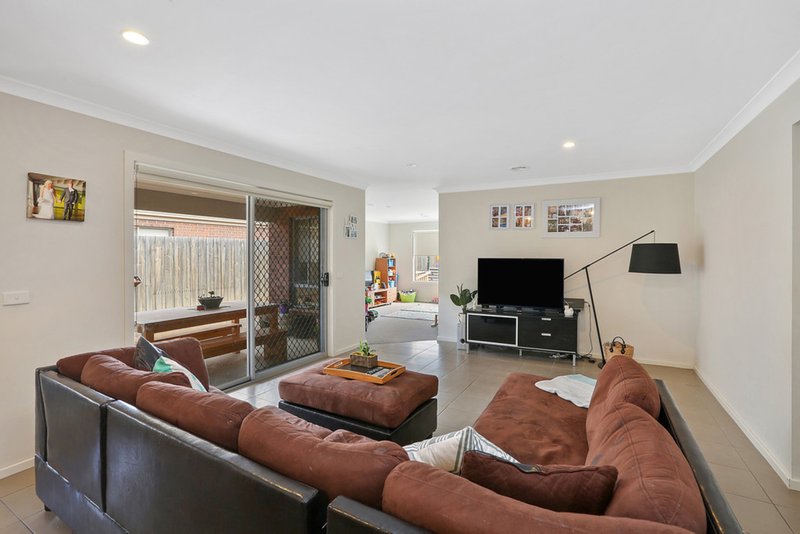 Photo - 45 Canopus Crescent, Lara VIC 3212 - Image 4