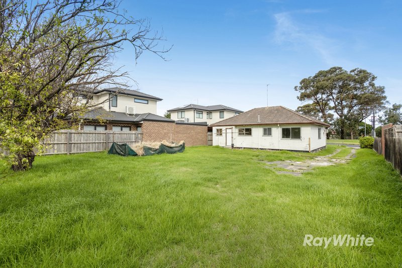 Photo - 45 Carinish Road, Clayton VIC 3168 - Image 4