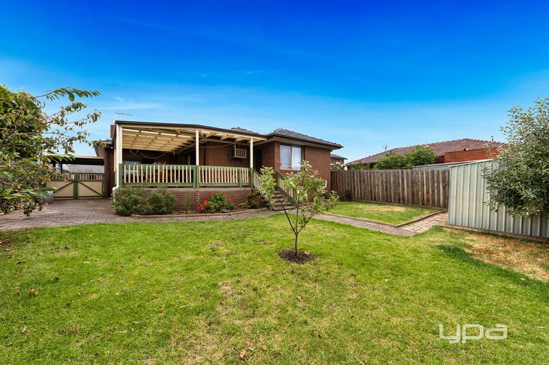 Photo - 45 Charlbury Grove, St Albans VIC 3021 - Image 13