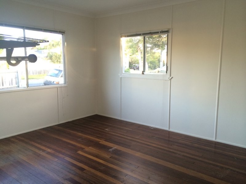 Photo - 45 Christine Ave , Miami QLD 4220 - Image 6