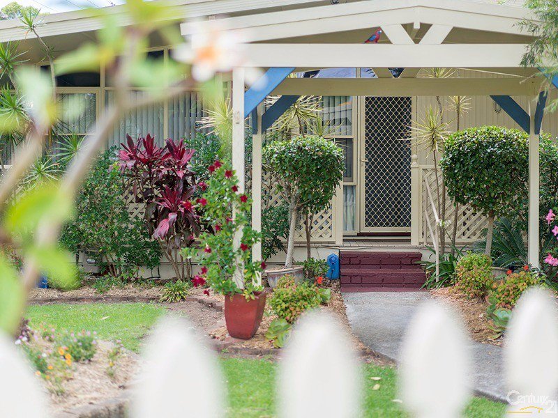 Photo - 45 Clare Crescent, Berkeley Vale NSW 2261 - Image 2