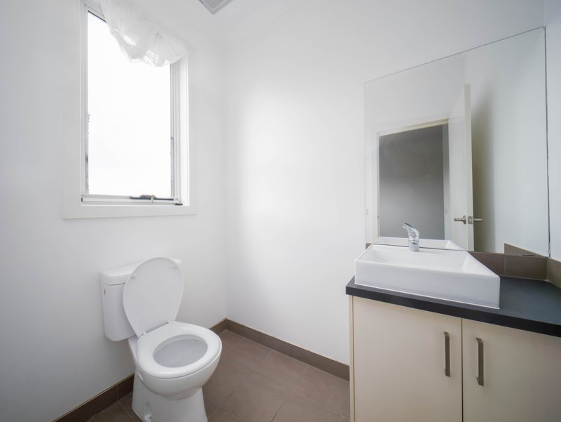 Photo - 45 Clarendon Avenue, Craigieburn VIC 3064 - Image 10