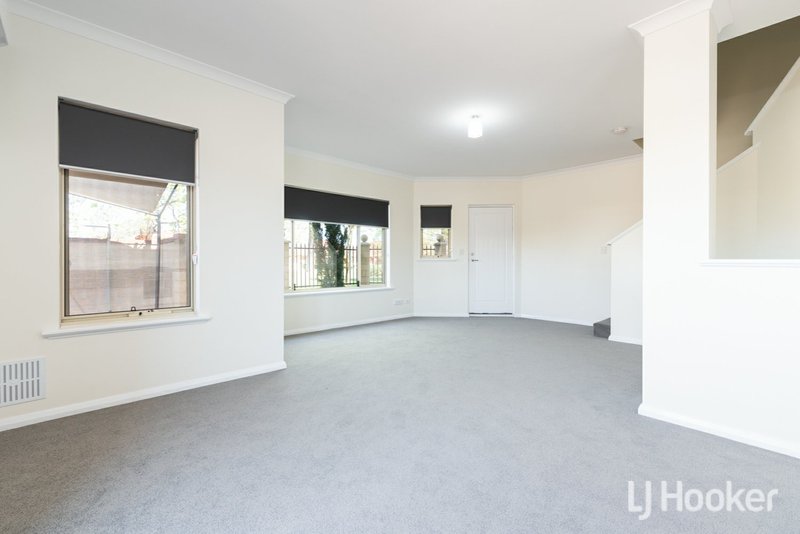 Photo - 4/5 Clover Place, Ascot WA 6104 - Image 4