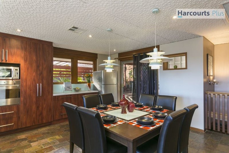 Photo - 45 Columbia Crescent, Hallett Cove SA 5158 - Image 4