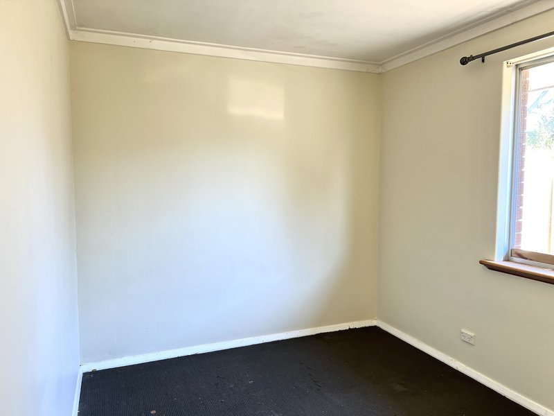 Photo - 45 Cowan Street, Armadale WA 6112 - Image 3