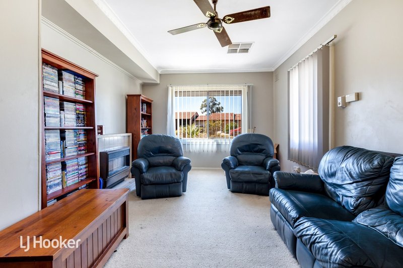 Photo - 45 Crisp Road, Elizabeth Downs SA 5113 - Image 3