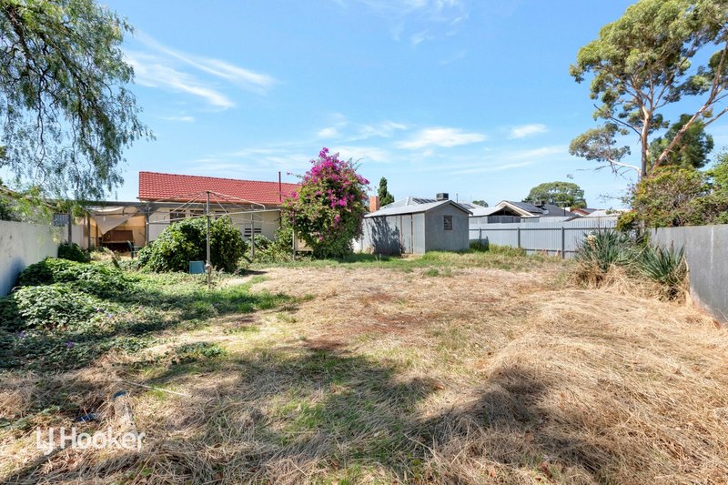 Photo - 45 Crisp Road, Elizabeth Downs SA 5113 - Image 14