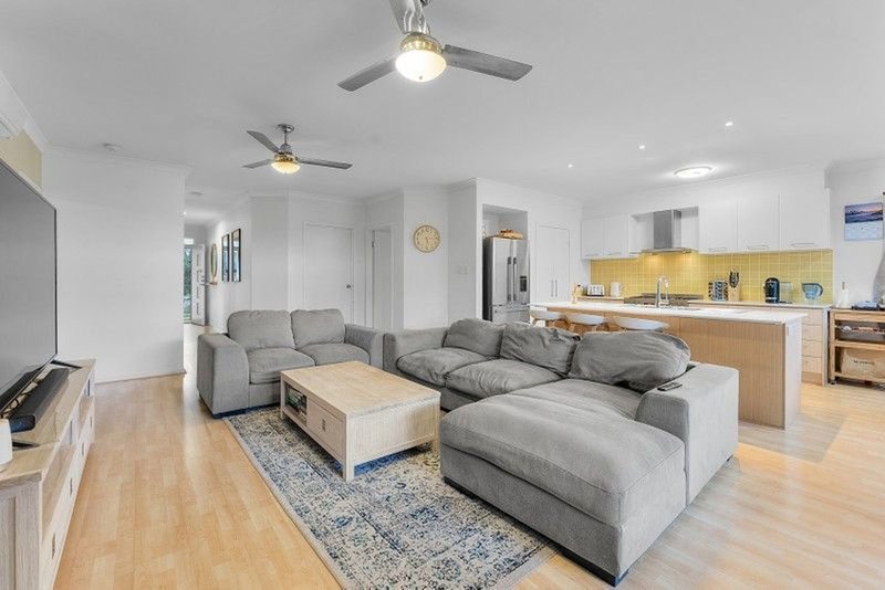 Photo - 45 Daintree Circuit, North Lakes QLD 4509 - Image 3