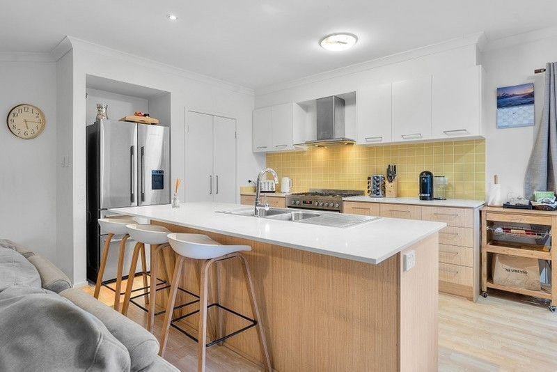 Photo - 45 Daintree Circuit, North Lakes QLD 4509 - Image 5