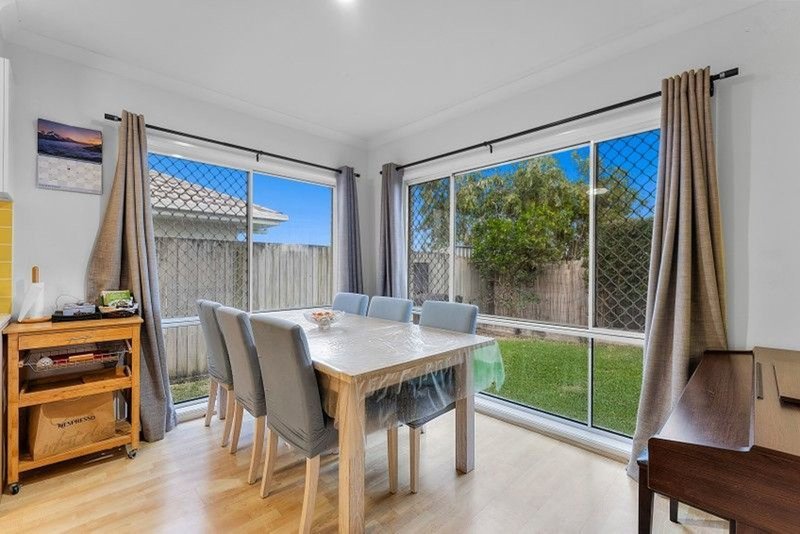 Photo - 45 Daintree Circuit, North Lakes QLD 4509 - Image 10