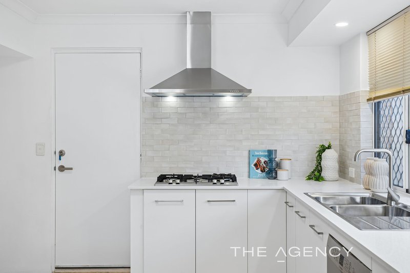 Photo - 45 Deverall Square, Hillarys WA 6025 - Image 11