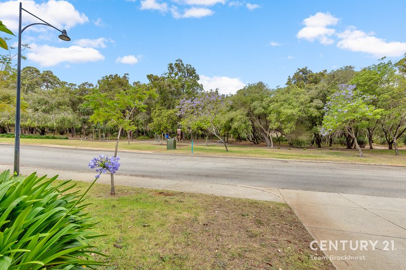 Photo - 4/5 Doherty Road, Coolbellup WA 6163 - Image 22