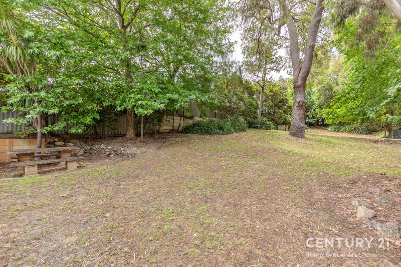 Photo - 4/5 Doherty Road, Coolbellup WA 6163 - Image 25