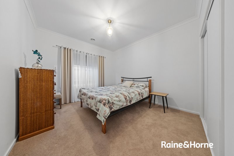 Photo - 45 Dominion Drive, Burnside VIC 3023 - Image 10