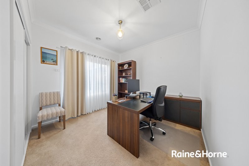 Photo - 45 Dominion Drive, Burnside VIC 3023 - Image 11