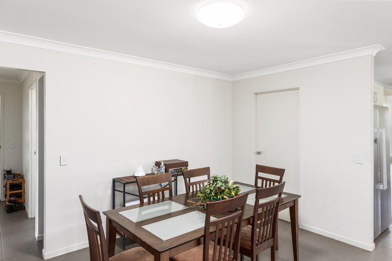 Photo - 45 Essex Street, Karalee QLD 4306 - Image 3