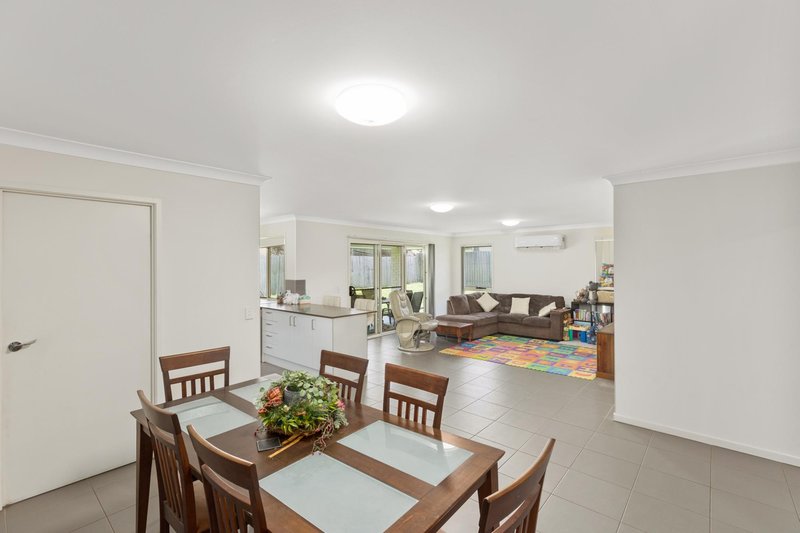 Photo - 45 Essex Street, Karalee QLD 4306 - Image 4