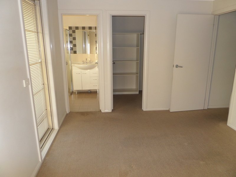 Photo - 45 Farran Street, Gungahlin ACT 2912 - Image 8