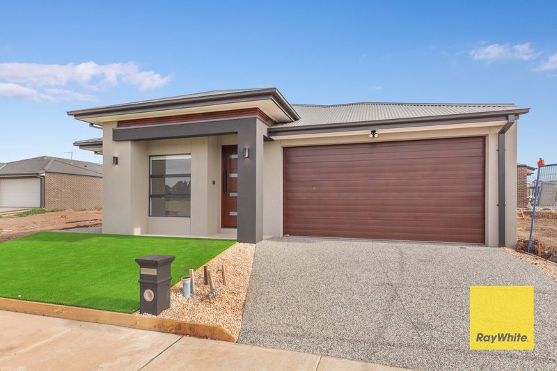 Photo - 45 Flag Boulevard, Tarneit VIC 3029 - Image 2