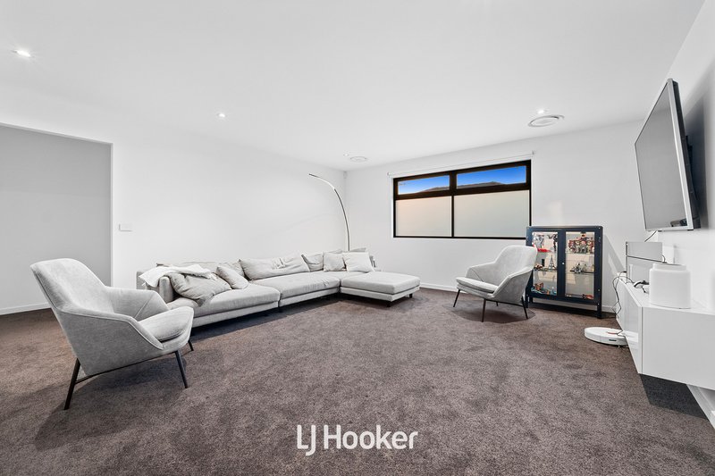 Photo - 45 Flagstaff Crescent, Clyde North VIC 3978 - Image 13