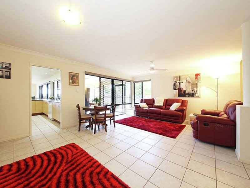 Photo - 45 Fordington Way, Murrumba Downs QLD 4503 - Image 6