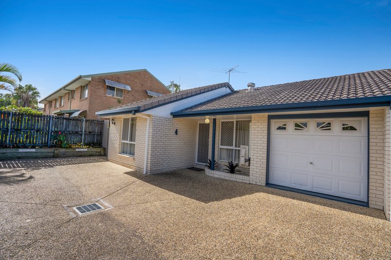 Photo - 4/5 Fourth Avenue, Bongaree QLD 4507 - Image 5