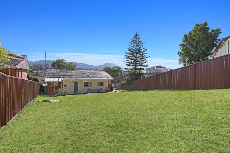 Photo - 45 Gibsons Road, Figtree NSW 2525 - Image 8