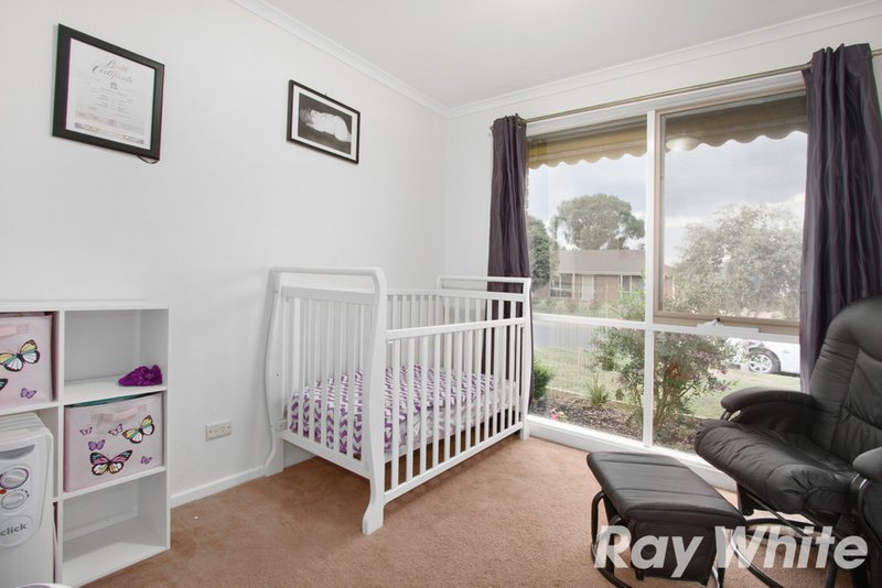 Photo - 45 Gipps Crescent, Cranbourne North VIC 3977 - Image 7