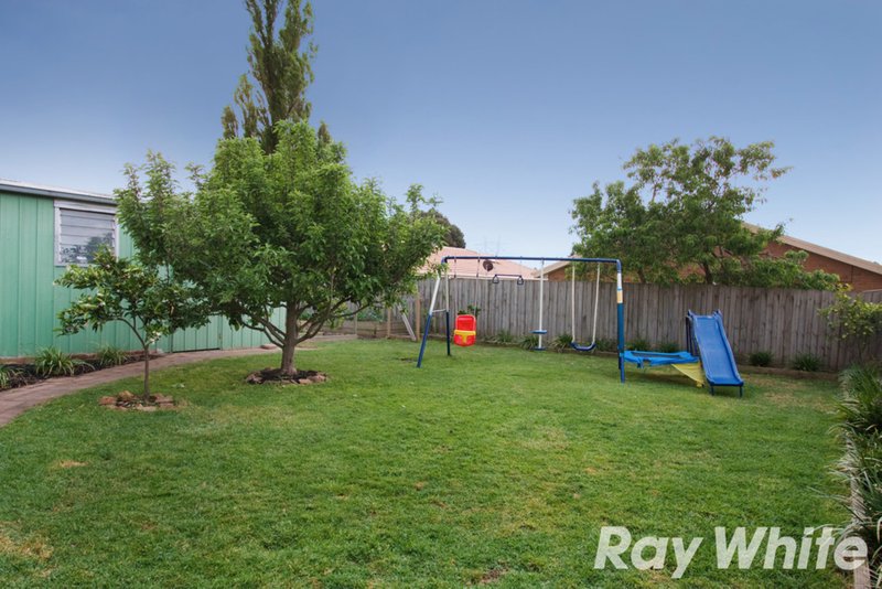 Photo - 45 Gipps Crescent, Cranbourne North VIC 3977 - Image 10