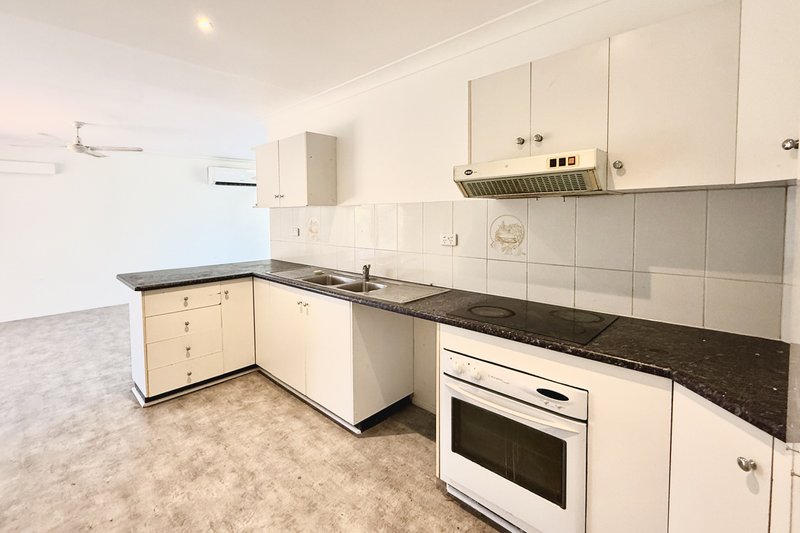 Photo - 45 Glenrock Drive, Rasmussen QLD 4815 - Image 2