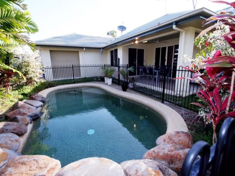 45 Greentree Cct , Bushland Beach QLD 4818