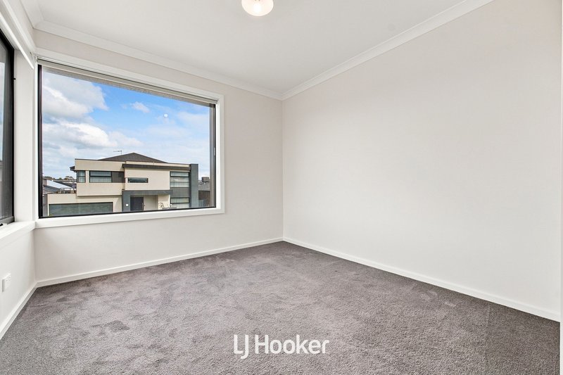 Photo - 45 Guisard Way, Clyde North VIC 3978 - Image 15