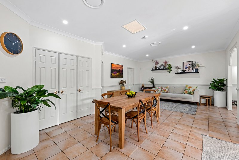 Photo - 45 Halleys Crescent, Bridgeman Downs QLD 4035 - Image 7